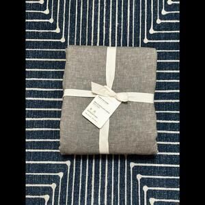 Pottery Barn Belgian FLAX Linen king / California king duvet in flagstone gray